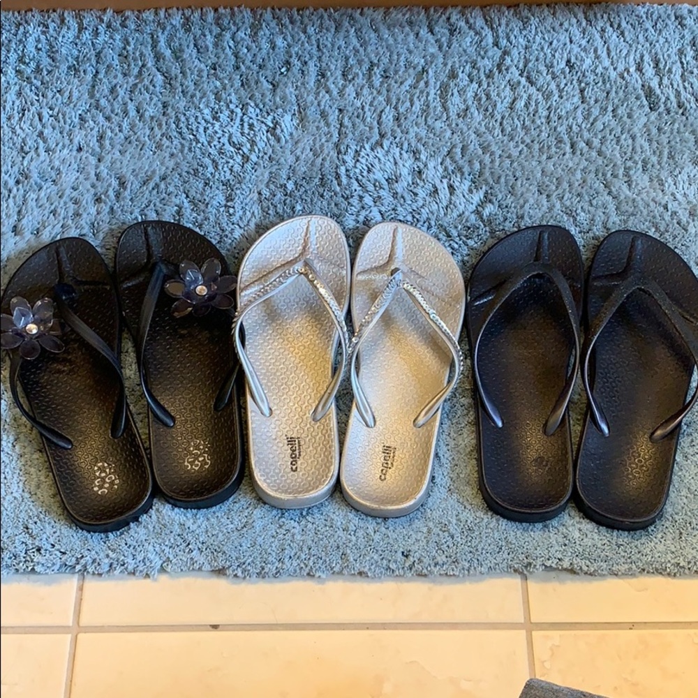 Lot of Capelli, So brand flips flops size 9